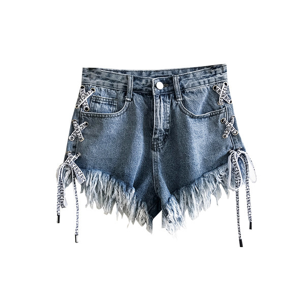 Κομψή μικρή κυρίες τζιν μπλε συνδέσμους και υψηλής μεσάτο