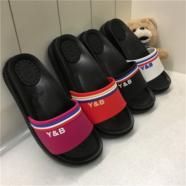 Καουτσούκ γυναικείες παντόφλες  κατάλληλες για την παραλία