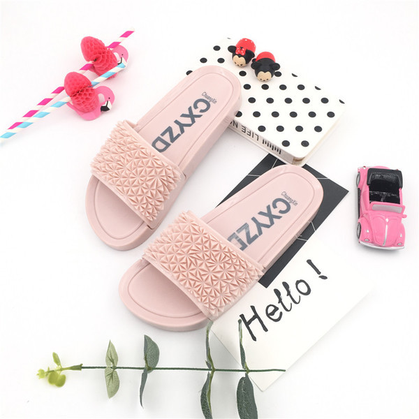 Πολύ όμορφές Γυναικείες παντόφλες  σε ροζ και μαύρο χρώμα