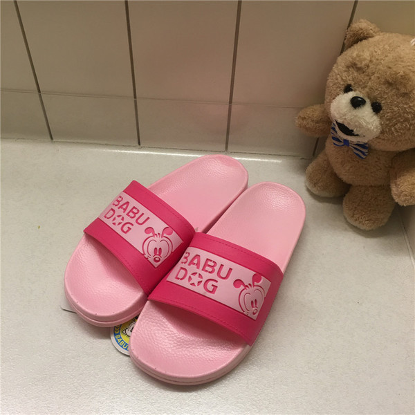 Γυναικείες  παντόφλες με ροζ, μοβ, μπλε και κόκκινη επιγραφή