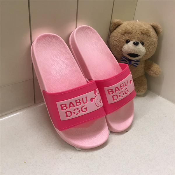 Γυναικείες  παντόφλες με ροζ, μοβ, μπλε και κόκκινη επιγραφή