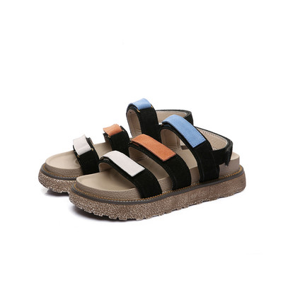 Φρέσκα κυρίες σανδάλια, πολύ άνετα με πολύχρωμα λουριά