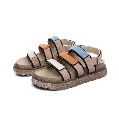 Φρέσκα κυρίες σανδάλια, πολύ άνετα με πολύχρωμα λουριά