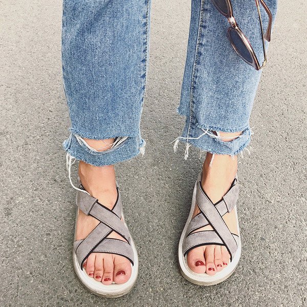 Άνετο και κατάλληλο για καθημερινή κυρίες σανδάλια