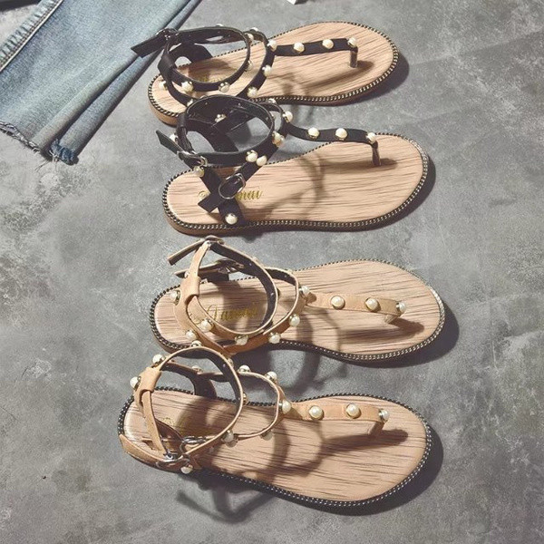 Κομψό κυρίες σανδάλια με χάντρες σε μπεζ και μαύρο