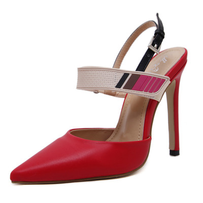 ψηλοτάκουνα παπούτσια Ενδιαφέρουσες κυρίες με τα όμορφα λουράκι γύρω από τον αστράγαλο - 4 μοντέλα