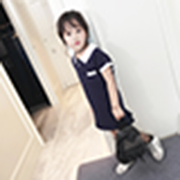 Γλυκό Τα παιδιά ντύνονται για τα κορίτσια με κοντά μανίκια και γιακά, γκρι και σκούρο μπλε χρώμα