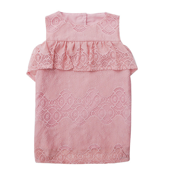 Κομψή παιδιά ντύνονται για τα κορίτσια με τα γυμνά τους ώμους και δαντέλα, λευκό και ροζ