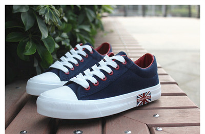 Πολύ ενδιαφέρον καουτσούκ, λευκό casual παπούτσια