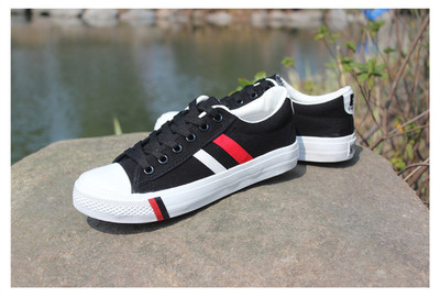 Ежедневни кецове с връзки в четири различни цвята