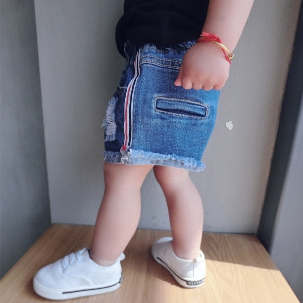 Детски къси панталони за момчета с ластик и леко накъсани