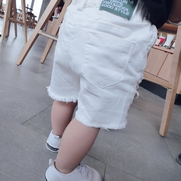 Детски къси панталони за момчета в бял и син цвят, с висока талия