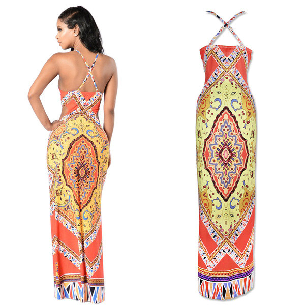 Ενδιαφέρουσες κυρίες φόρεμα με μοτίβα λουλουδιών, λεπτές τιράντες και γυμνή πλάτη