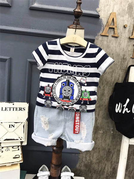 Κομψό παιδικό σετ για αγόρια - κοντό παντελόνι τζιν + ριγέ μπλουζάκι