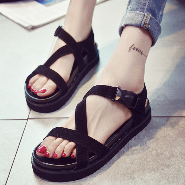 Κομψό κυρίες σανδάλια σε καστόρι πράσινο, μαύρο και μπεζ