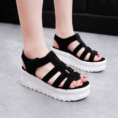 Изчистен модел дамски сандали с велур и удобна висока платформа в черен и бежов цвят