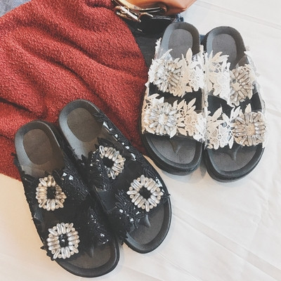 Ежедневни дамски сандали в черен и бял цвят