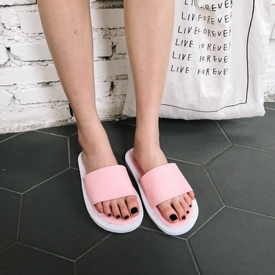 Γυναικείες παντόφλες κατάλληλες για παραλία σε μαύρο, λευκό και ροζ χρώμα