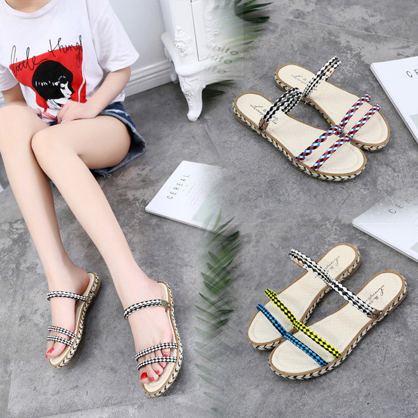 Πολύχρωμες γυναικείες  παντόφλες σε διαφορετικά χρώματα