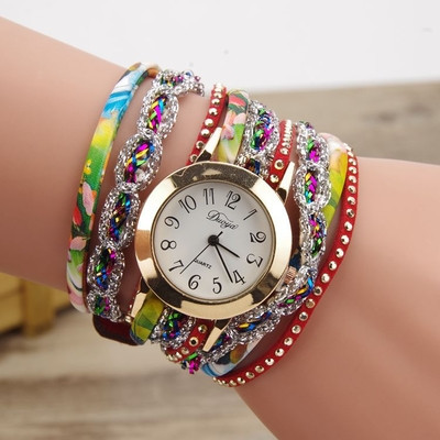 Γυναικείο ρολόι με πολύ ενδιαφέρον κορδόνι - 5 μοντέλα