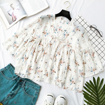 Модерна дамска риза с 3/4 ръкав и флорални мотиви