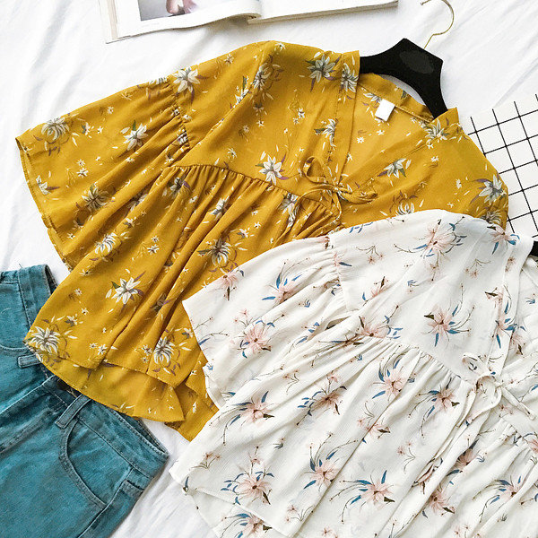 Модерна дамска риза с 3/4 ръкав и флорални мотиви