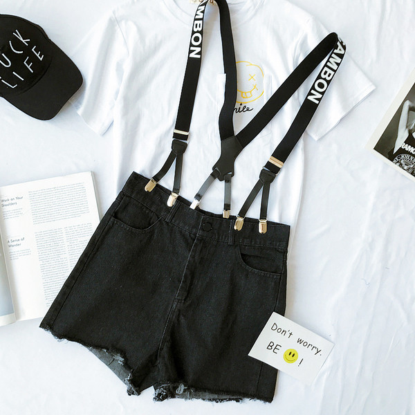 παντελόνια Σύντομη κυρίες με υψηλή μέση και τιράντες σε μαύρο χρώμα