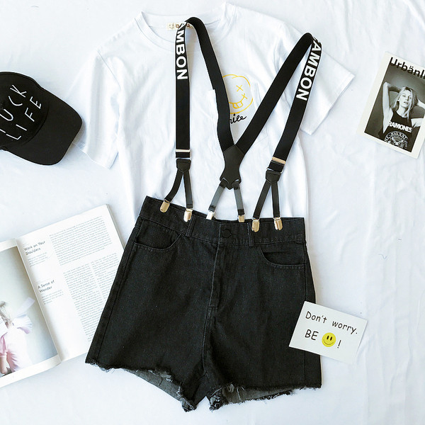 παντελόνια Σύντομη κυρίες με υψηλή μέση και τιράντες σε μαύρο χρώμα