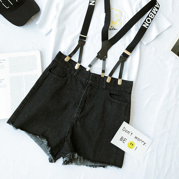 παντελόνια Σύντομη κυρίες με υψηλή μέση και τιράντες σε μαύρο χρώμα