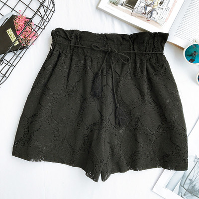 Κομψή σορτς δαντέλα για τους freestyle κυρίες