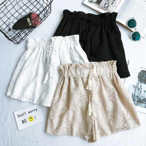 Κομψή σορτς δαντέλα για τους freestyle κυρίες