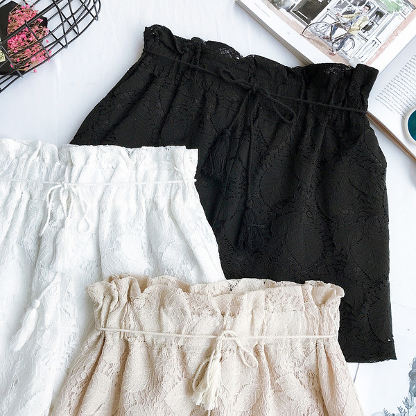 Κομψή σορτς δαντέλα για τους freestyle κυρίες