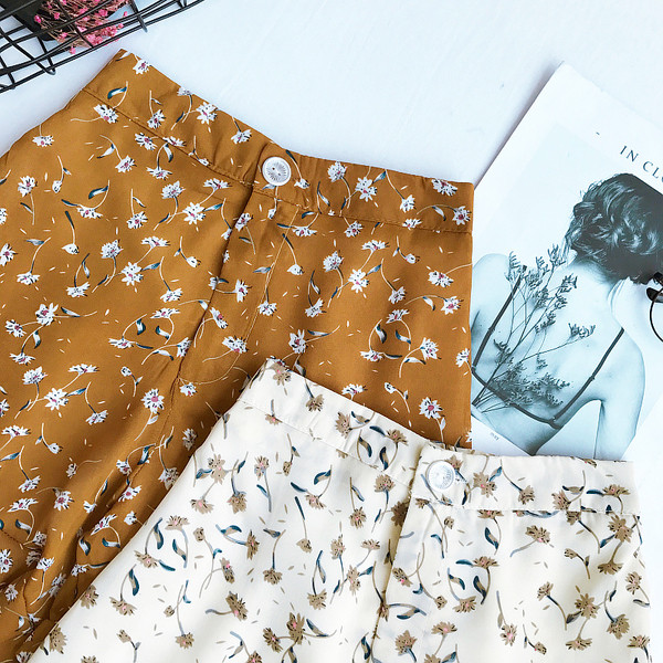 σορτς Wide κυρίες floral μοτίβο