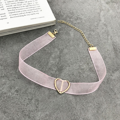 Красив дамски чокър от прозрачна материя с декорация сърце