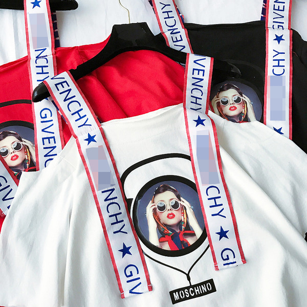 Σύγχρονη κυρίες μπλούζα με γυμνά ώμους και ελαστικά σε μαύρο, λευκό και κόκκινο