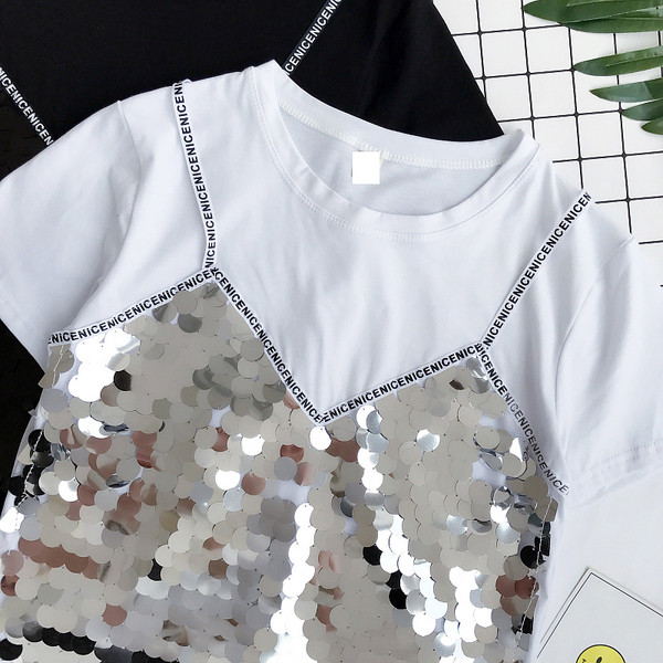 Κομψό κυρίες μπλούζα σε λευκό και μαύρο γιλέκο με απομίμηση πούλιες