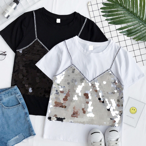 Κομψό κυρίες μπλούζα σε λευκό και μαύρο γιλέκο με απομίμηση πούλιες