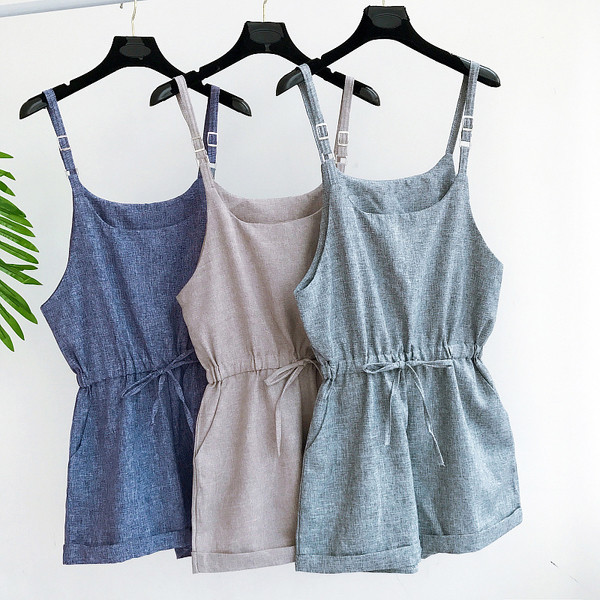 στολή των γυναικών καλοκαιριού σε τέσσερα χρώματα