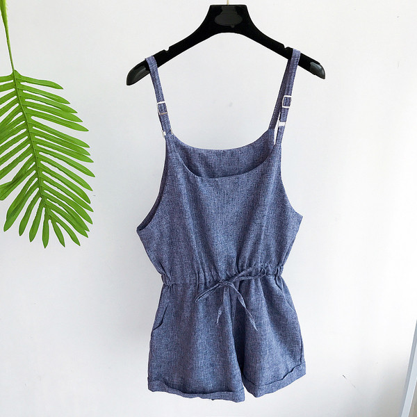 στολή των γυναικών καλοκαιριού σε τέσσερα χρώματα