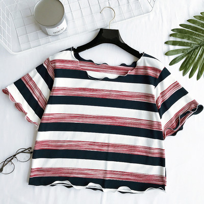 Цветна дамска тениска, подходяща за ежедневие