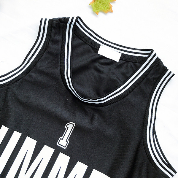 Σύντομη γιλέκο μπάσκετ σε μαύρο χρώμα
