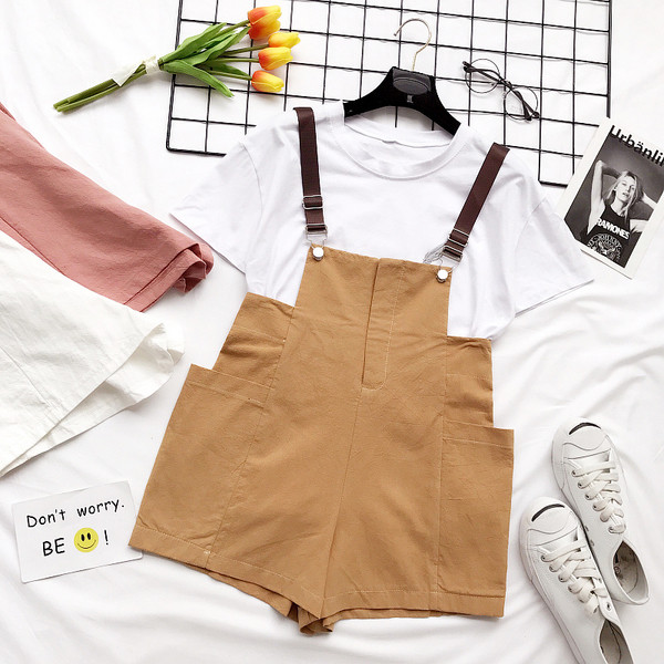 Κομψό κυρίες στολή σε μπεζ, λευκό και ροζ