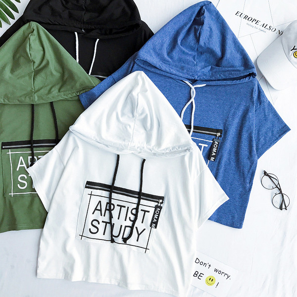 Αθλητικά κυρίες T-shirt με κουκούλα σε τέσσερα χρώματα