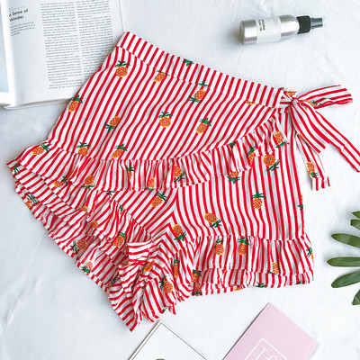 Φρέσκα σορτς για τις κυρίες ρίγες σε μπλε και κόκκινο