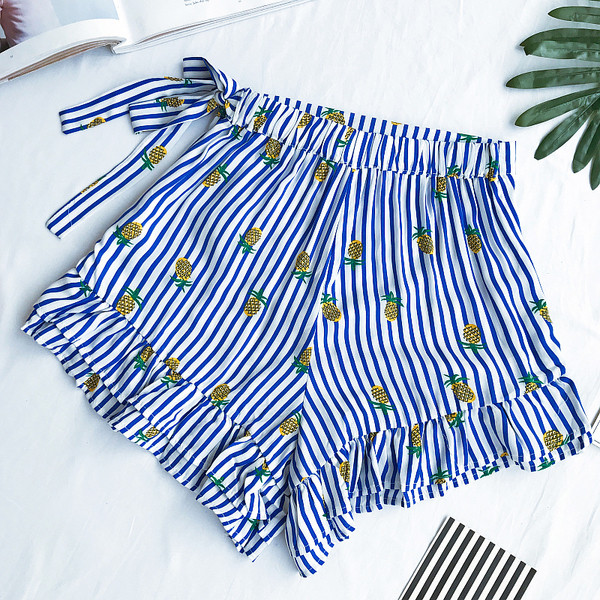 Φρέσκα σορτς για τις κυρίες ρίγες σε μπλε και κόκκινο