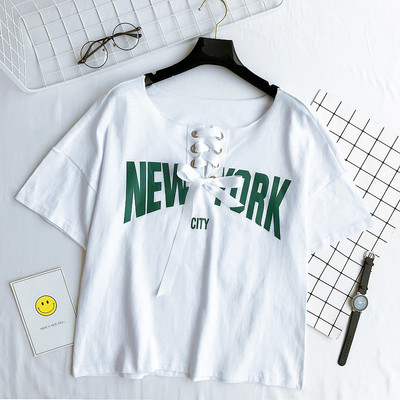 Casual κορυφές σε λευκό και μαύρο