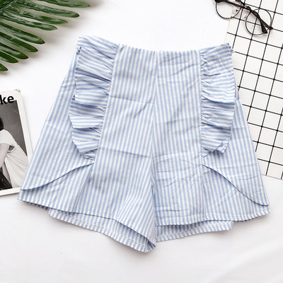 Μια ενδιαφέρουσα σορτς σχέδιο για τις ρίγες κυρίες