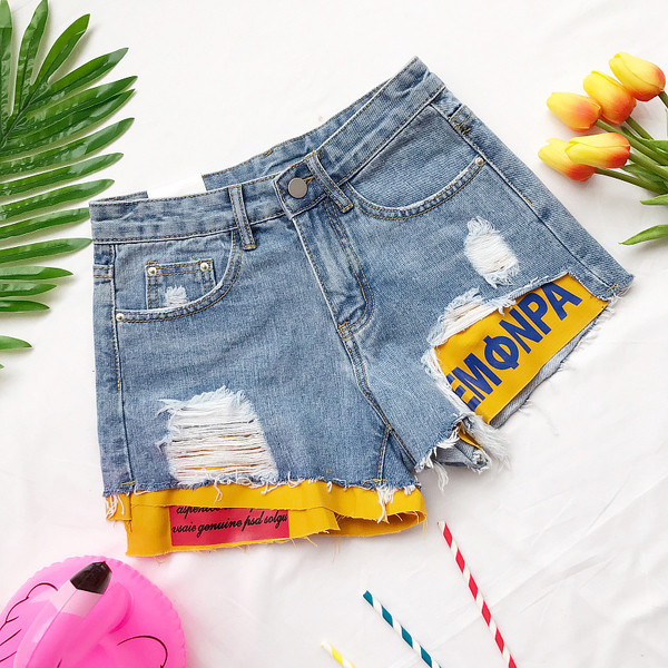 Σύγχρονη παντελόνι τζιν για κυρίες