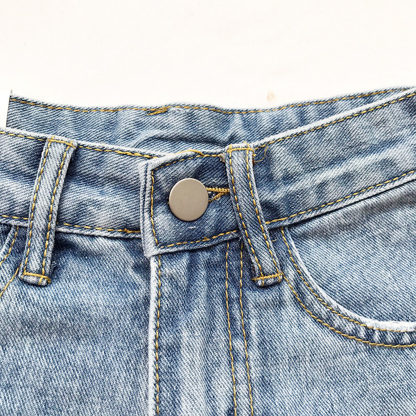 Σύγχρονη παντελόνι τζιν για κυρίες