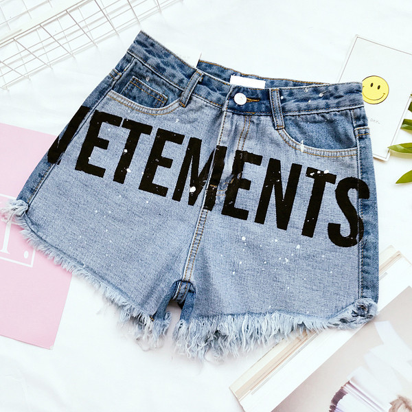 σορτς Κομψή και μοντέρνα κυρίες σε μπλε χρώμα με nadis